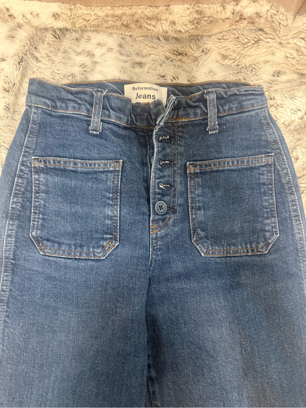 Reformation High Rise Jeans / missing button - Picture 2 of 8